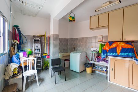 Casa para alugar com 177m², 2 quartos e 2 vagas Casa para alugar com 177m², 2 quartos e 2 vagasÁrea de Serviço