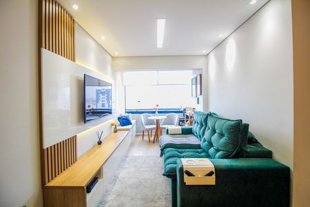 Sala de apartamento para alugar com 2 quartos, 70m² em Jardim Analia Franco, São Paulo