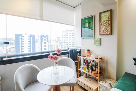 Apartamento para alugar com 70m², 2 quartos e 1 vagaSala
