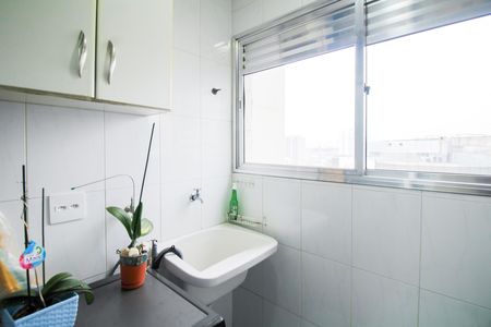 Apartamento para alugar com 70m², 2 quartos e 1 vagaÁrea de Serviço