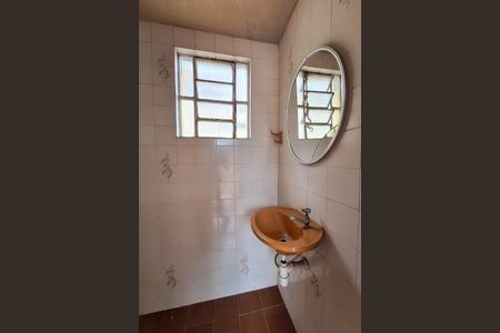 Casa à venda com 84m², 3 quartos e sem vaga Casa à venda com 84m², 3 quartos e sem vagaBanheiro de serviço