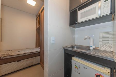 Cozinha de kitnet/studio para alugar com 1 quarto, 9m² em Brooklin, São Paulo