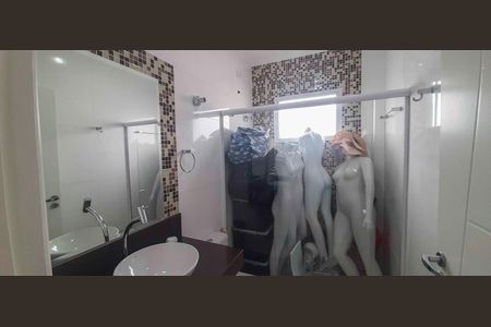 Casa à venda com 460m², 4 quartos e 8 vagasBanheiro da Suíte 4