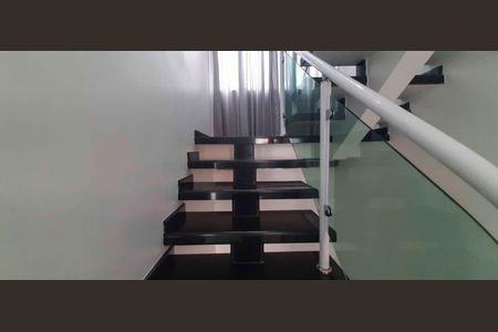 Casa à venda com 460m², 4 quartos e 8 vagasAcesso as Suítes