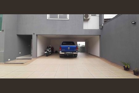 Casa à venda com 460m², 4 quartos e 8 vagasGaragem e Quintal