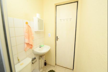 Apartamento à venda com 45m², 2 quartos e 1 vaga Apartamento à venda com 45m², 2 quartos e 1 vagaBanheiro
