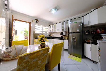 Casa à venda com 138m², 3 quartos e 2 vagasCozinha