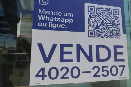 Casa à venda com 138m², 3 quartos e 2 vagas Casa à venda com 138m², 3 quartos e 2 vagasPlaca