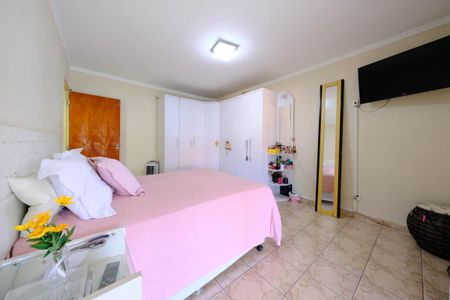 Casa à venda com 138m², 3 quartos e 2 vagasSuíte