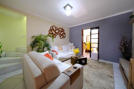 Casa à venda com 3 quartos, 138m² em Jardim Três Marias, São Paulo