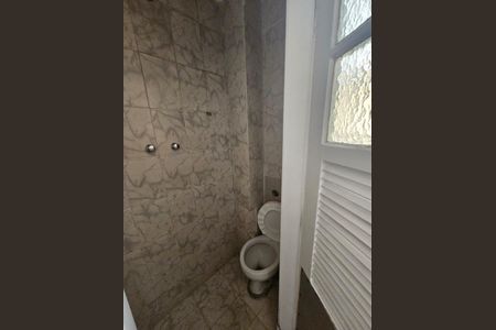 Apartamento para alugar com 130m², 2 quartos e 1 vaga Apartamento para alugar com 130m², 2 quartos e 1 vagaBanheiro