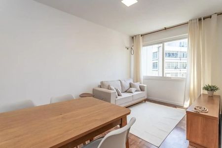 Sala de apartamento para alugar com 1 quarto, 40m² em Petrópolis, Porto Alegre