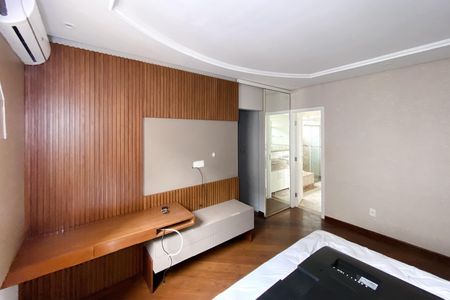 Apartamento para alugar com 210m², 4 quartos e 4 vagasSuite 1