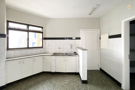 Apartamento para alugar com 210m², 4 quartos e 4 vagasÁrea de Serviço