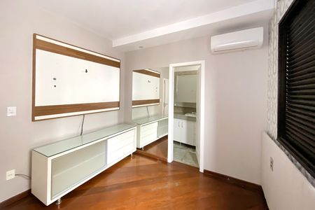 Apartamento para alugar com 210m², 4 quartos e 4 vagasSuite 2