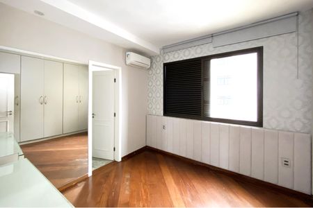 Apartamento para alugar com 210m², 4 quartos e 4 vagasSuite 2
