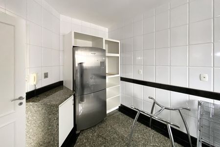 Apartamento para alugar com 210m², 4 quartos e 4 vagasCozinha