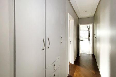 Apartamento para alugar com 210m², 4 quartos e 4 vagasCorredor