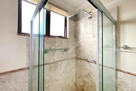 Apartamento para alugar com 210m², 4 quartos e 4 vagasBanheiro da Suíte 1