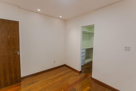 Apartamento para alugar com 95m², 3 quartos e 1 vaga Apartamento para alugar com 95m², 3 quartos e 1 vagaSuíte