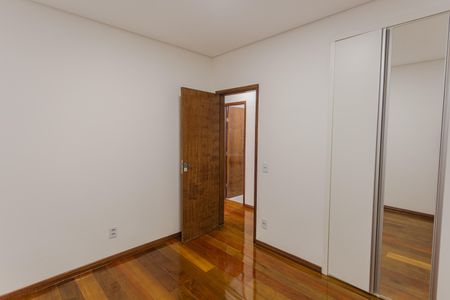 Apartamento para alugar com 95m², 3 quartos e 1 vaga Apartamento para alugar com 95m², 3 quartos e 1 vagaQuarto 3