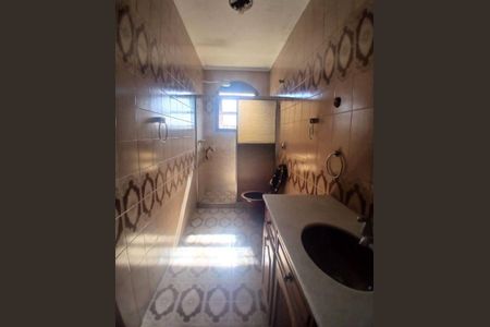 Casa para alugar com 280m², 3 quartos e 1 vaga Casa para alugar com 280m², 3 quartos e 1 vagaBanheiro 1