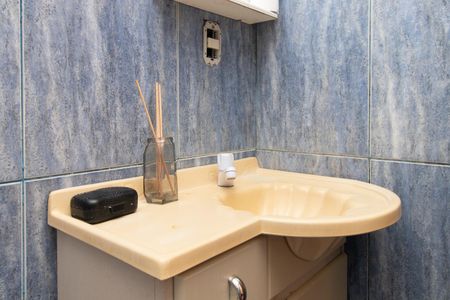 Lavabo de casa de condomínio para alugar com 3 quartos, 220m² em Santo Antônio, Porto Alegre