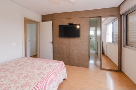 Apartamento à venda com 142m², 4 quartos e 3 vagas Apartamento à venda com 142m², 4 quartos e 3 vagasSuíte 2