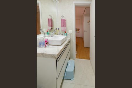 Apartamento à venda com 142m², 4 quartos e 3 vagas Apartamento à venda com 142m², 4 quartos e 3 vagasBanheiro suíte 1