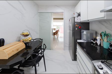 Apartamento à venda com 142m², 4 quartos e 3 vagas Apartamento à venda com 142m², 4 quartos e 3 vagasCozinha