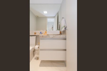 Apartamento à venda com 142m², 4 quartos e 3 vagas Apartamento à venda com 142m², 4 quartos e 3 vagasLavabo