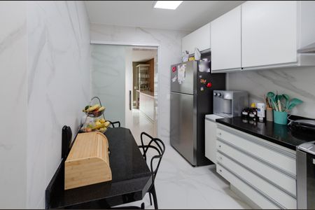 Apartamento à venda com 142m², 4 quartos e 3 vagas Apartamento à venda com 142m², 4 quartos e 3 vagasCozinha