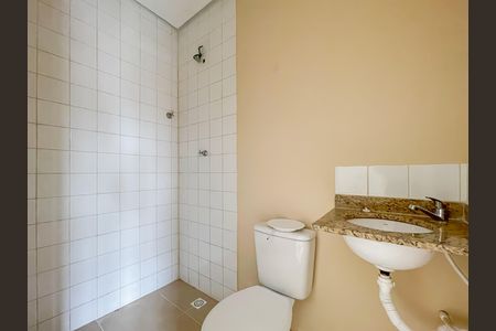 Banheiro de casa para alugar com 1 quarto, 12m² em Vila Yolanda, Osasco