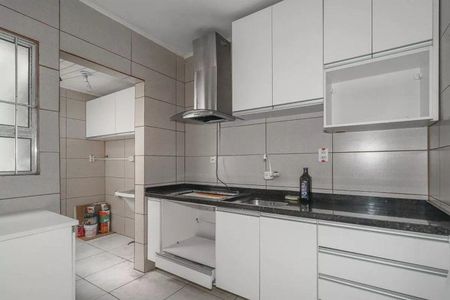 Cozinha de apartamento para alugar com 2 quartos, 53m² em São Sebastião, Porto Alegre