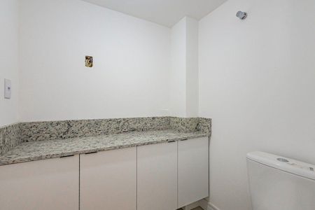 Banheiro 1 de casa de condomínio para alugar com 3 quartos, 195m² em Jardim Itu, Porto Alegre