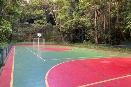 Apartamento à venda com 296m², 4 quartos e 3 vagas Apartamento à venda com 296m², 4 quartos e 3 vagasQaudra