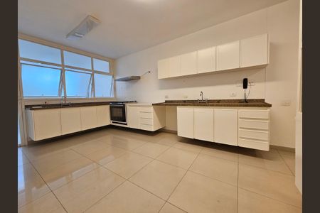 Apartamento à venda com 296m², 4 quartos e 3 vagas Apartamento à venda com 296m², 4 quartos e 3 vagasCozinha