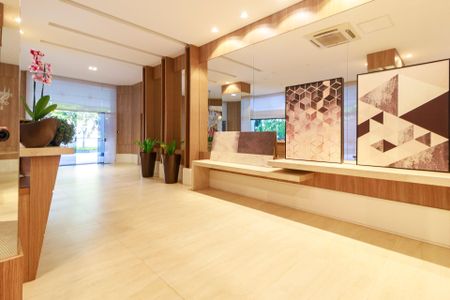 Apartamento à venda com 296m², 4 quartos e 3 vagas Apartamento à venda com 296m², 4 quartos e 3 vagasHall social