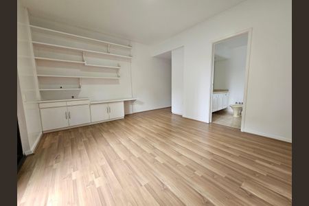 Apartamento à venda com 296m², 4 quartos e 3 vagas Apartamento à venda com 296m², 4 quartos e 3 vagasSuíte 1