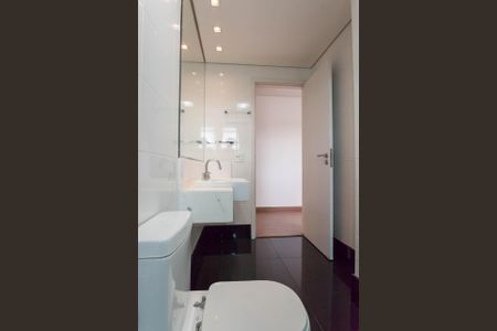 Apartamento à venda com 110m², 2 quartos e 2 vagasBanheiro suite 