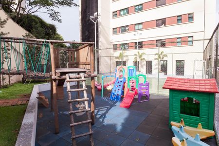 Apartamento à venda com 110m², 2 quartos e 2 vagasÁrea comum - Playground