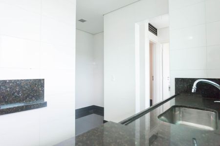 Apartamento à venda com 110m², 2 quartos e 2 vagasCozinha