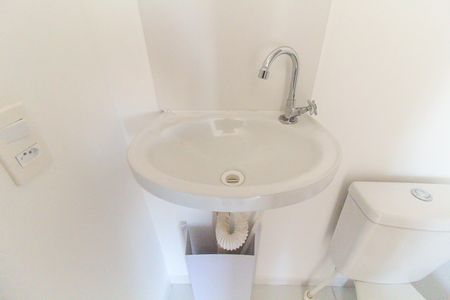 Apartamento para alugar com 35m², 2 quartos e sem vaga Apartamento para alugar com 35m², 2 quartos e sem vagaBanheiro