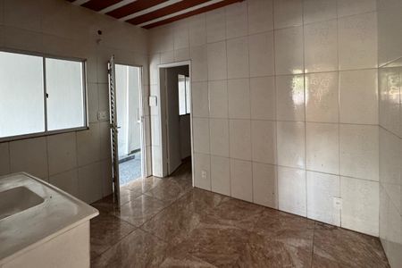 Casa para alugar com 1 quarto, 50m² em Boa Vista, Belo Horizonte