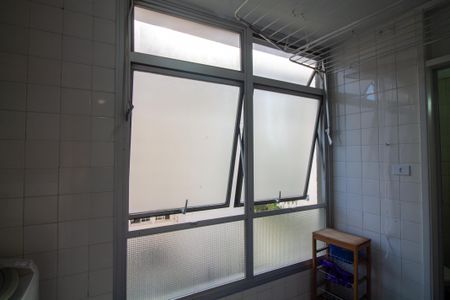 Apartamento para alugar com 107m², 3 quartos e 1 vagaÁrea de Serviço