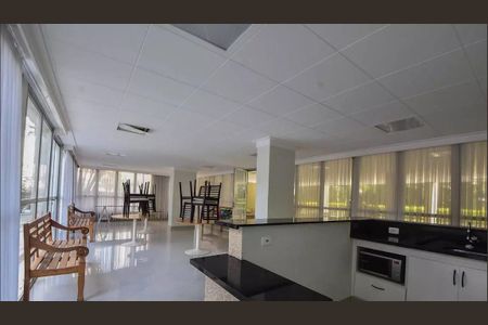 Apartamento para alugar com 107m², 3 quartos e 1 vagaÁrea comum - Salão de festas