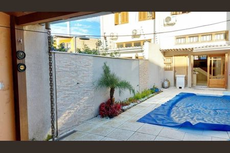 Casa de condomínio para alugar com 110m², 3 quartos e 3 vagasÁrea Externa 