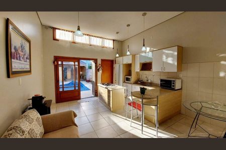 Sala / Cozinha  de casa de condomínio à venda com 3 quartos, 110m² em Partenon, Porto Alegre