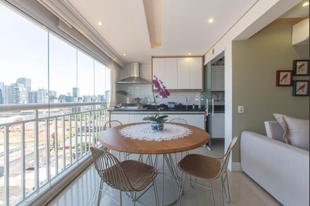 Apartamento para alugar com 73m², 2 quartos e 1 vagaVaranda