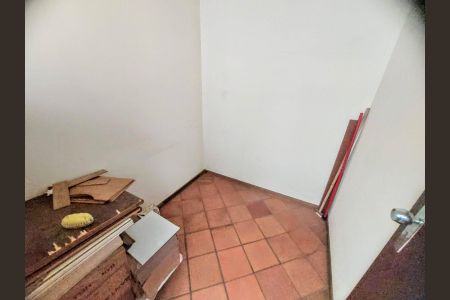 Apartamento à venda com 100m², 3 quartos e 2 vagas Apartamento à venda com 100m², 3 quartos e 2 vagasQuarto de Serviço